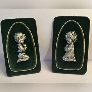 1940's Petro Cesellato A Mano Pewter on Blue Velvet Praying Children Plaques 5"